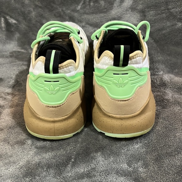 Adidas Star-Wars X ZX 2K Boost Mandalorian " Mudhorn "  Mens Sz 8.5 GUC - Picture 4 of 7
